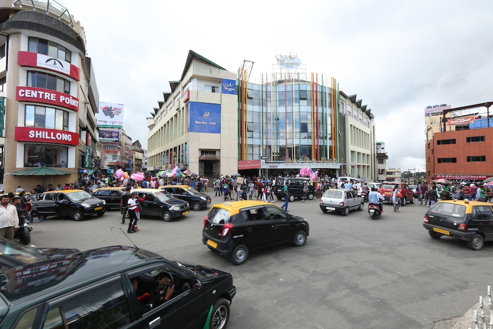 M Crown Hotel 21/24