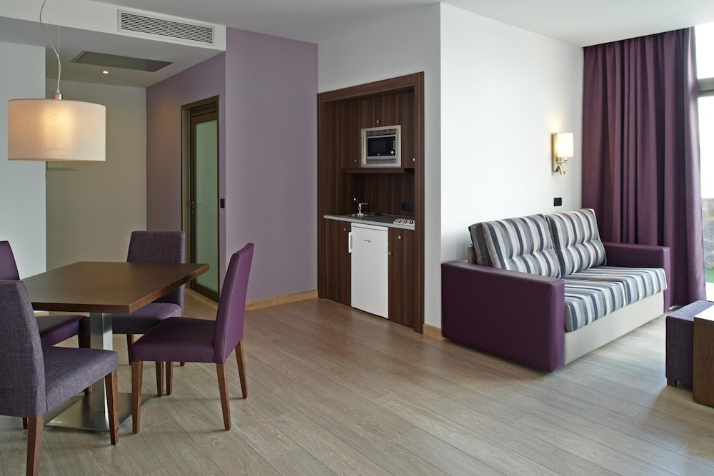 Marins Beach Club Adults Only 27/50