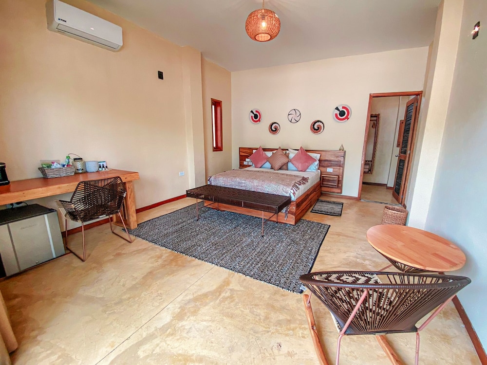 Tay Beach Hotel 56/75