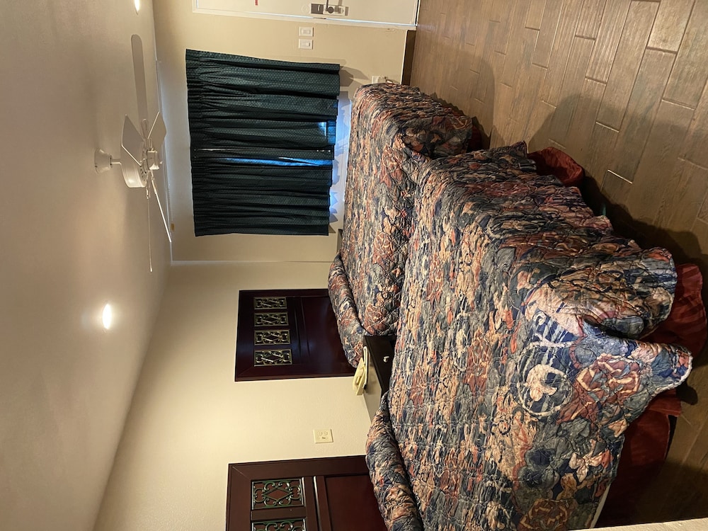 Studio6 Hemet, CA 37/51