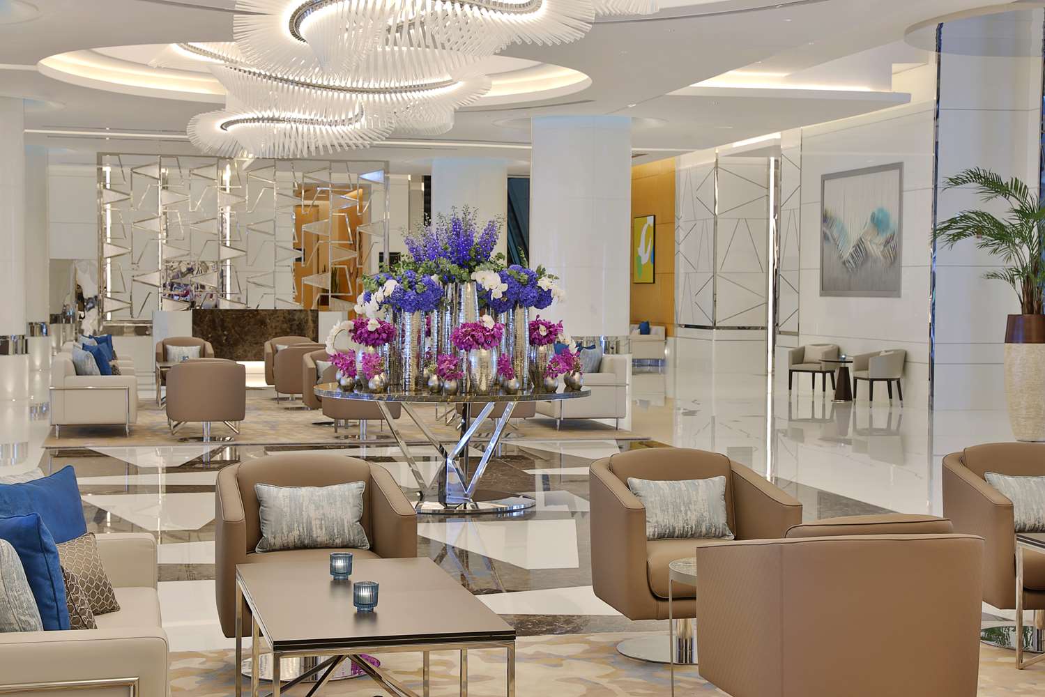 Hilton the Palm 43/82
