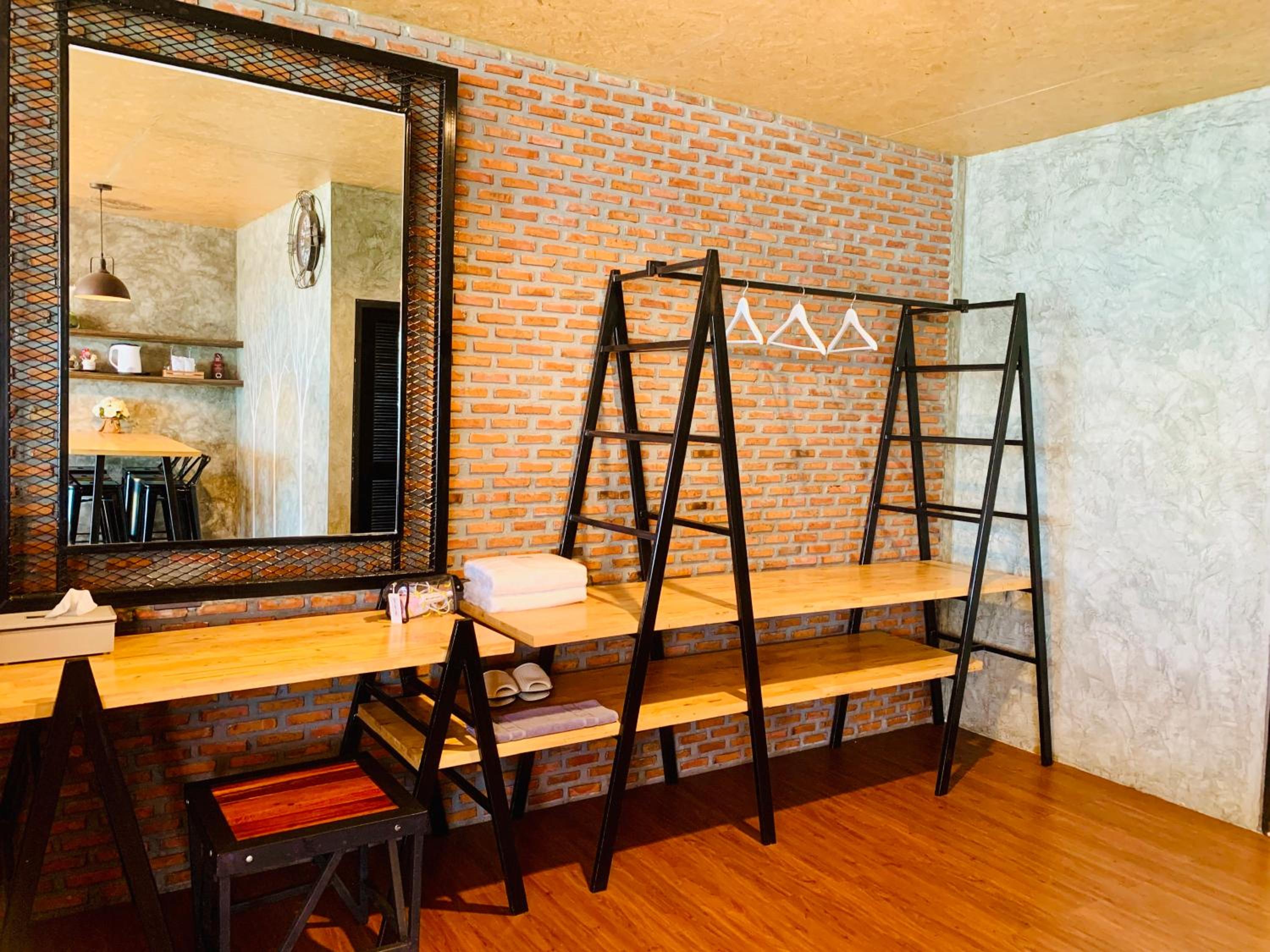 Bed Loft Cafe 47/63