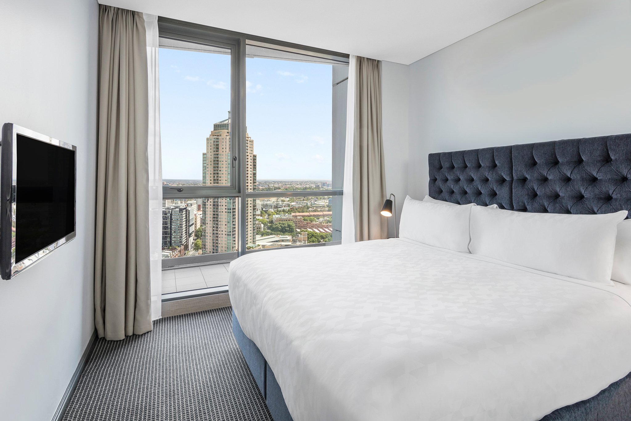 Meriton Suites Campbell Street 5/17