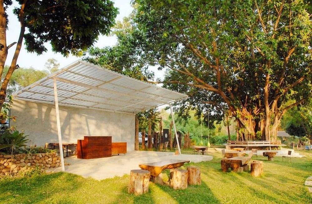 BOUTIQUE RAFT RESORT 36/54
