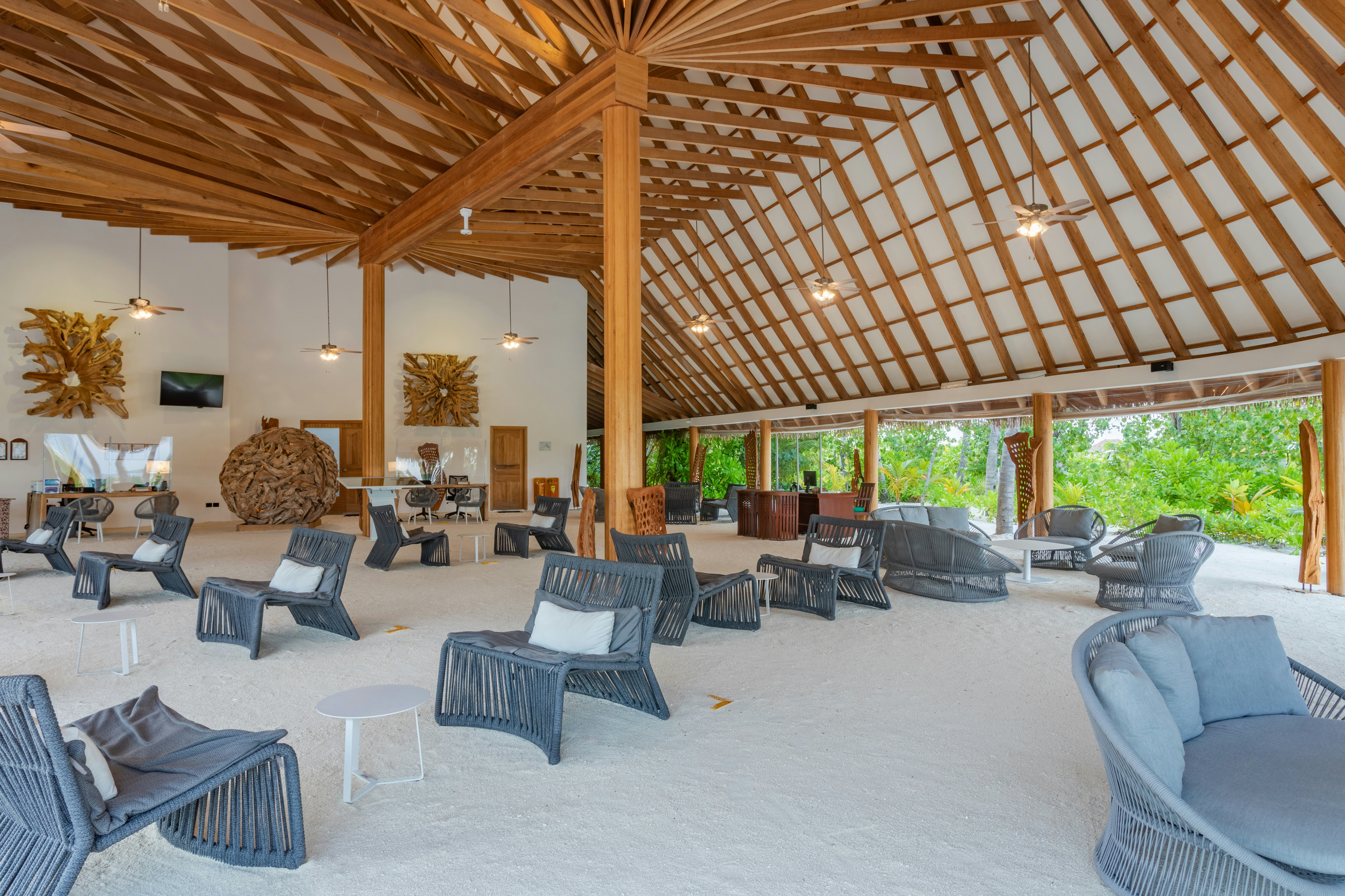 Cinnamon Velifushi Maldives 24/43
