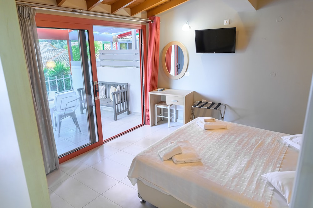 Rouda Bay Beach Hotel 13/50