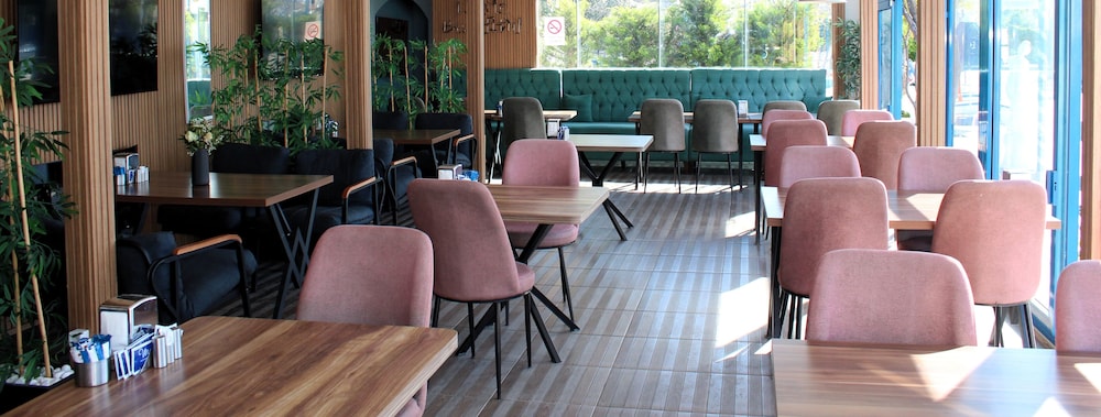 Mavi Restaurant & Apartments 3 36/50