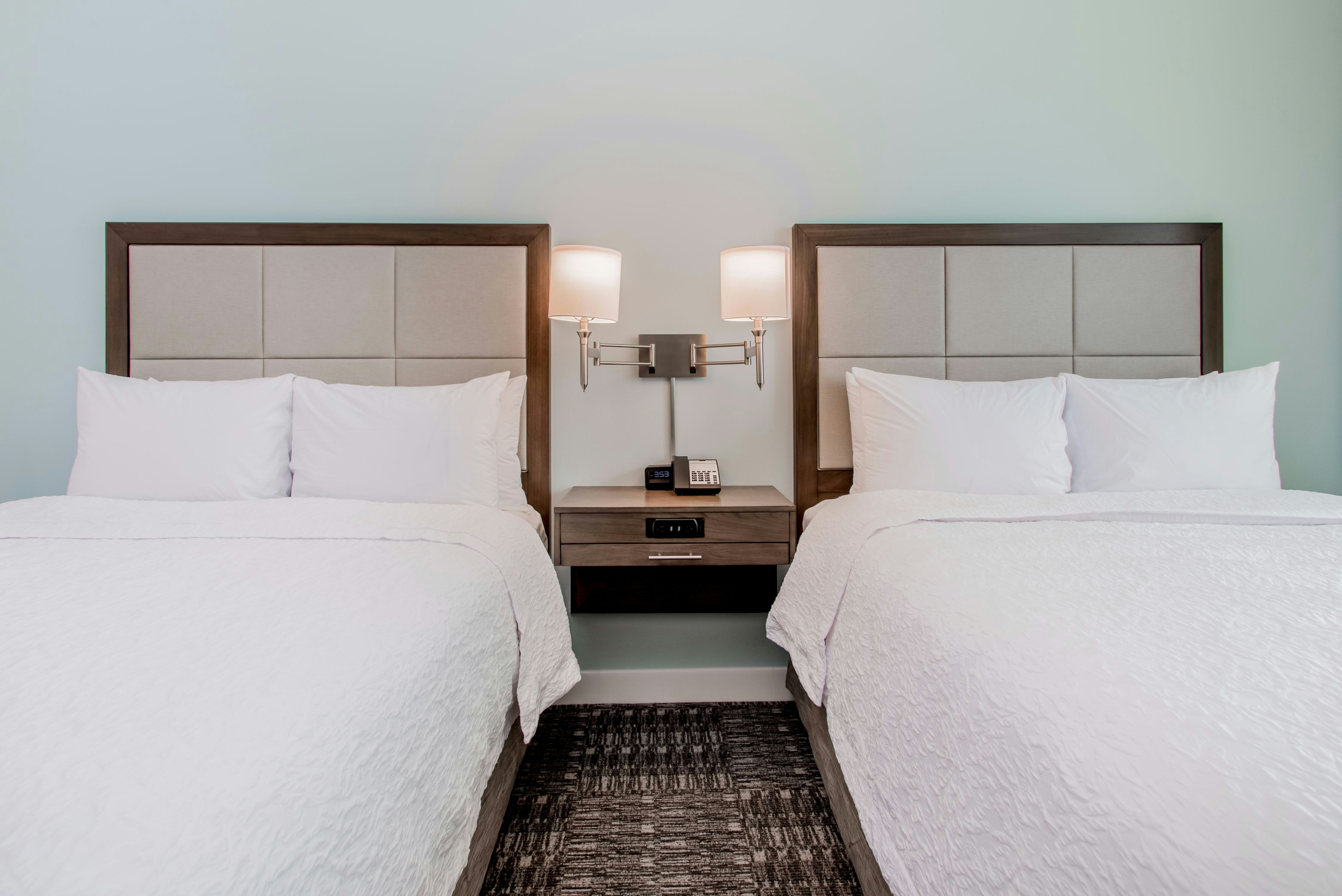 ROOM, 2 QUEEN BEDS, INLAND VIEW