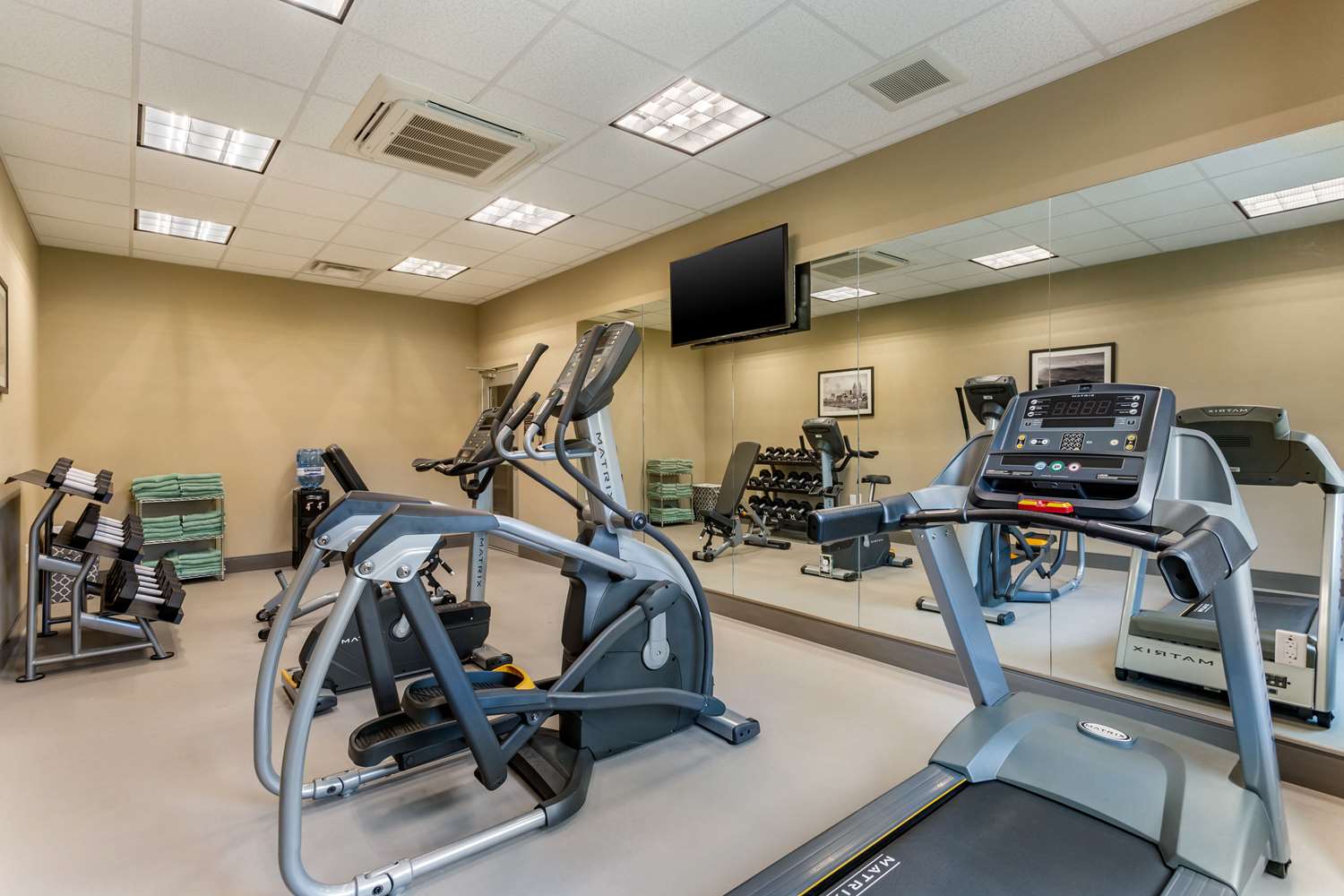Sleep Inn & Suites Gallatin Nashville Metro 22/28