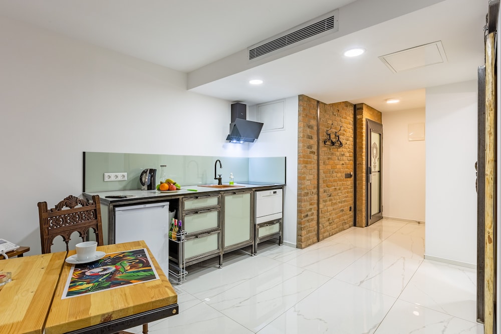 Villa Pera Suite Hotel 8/81