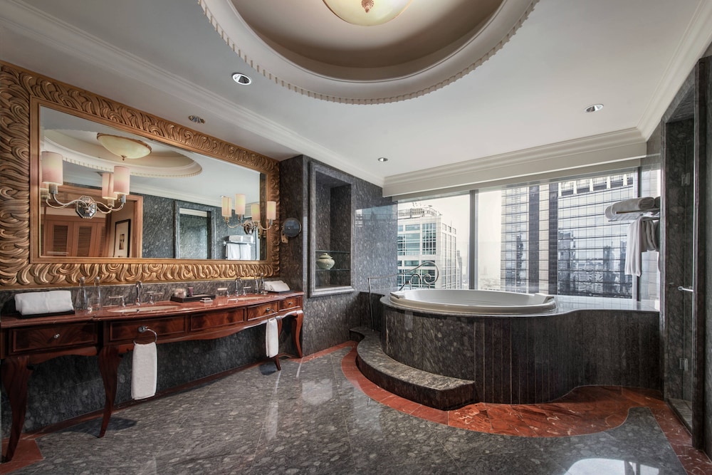 Ritz Carlton Jakarta Mega Kuningan Hotel 6/52