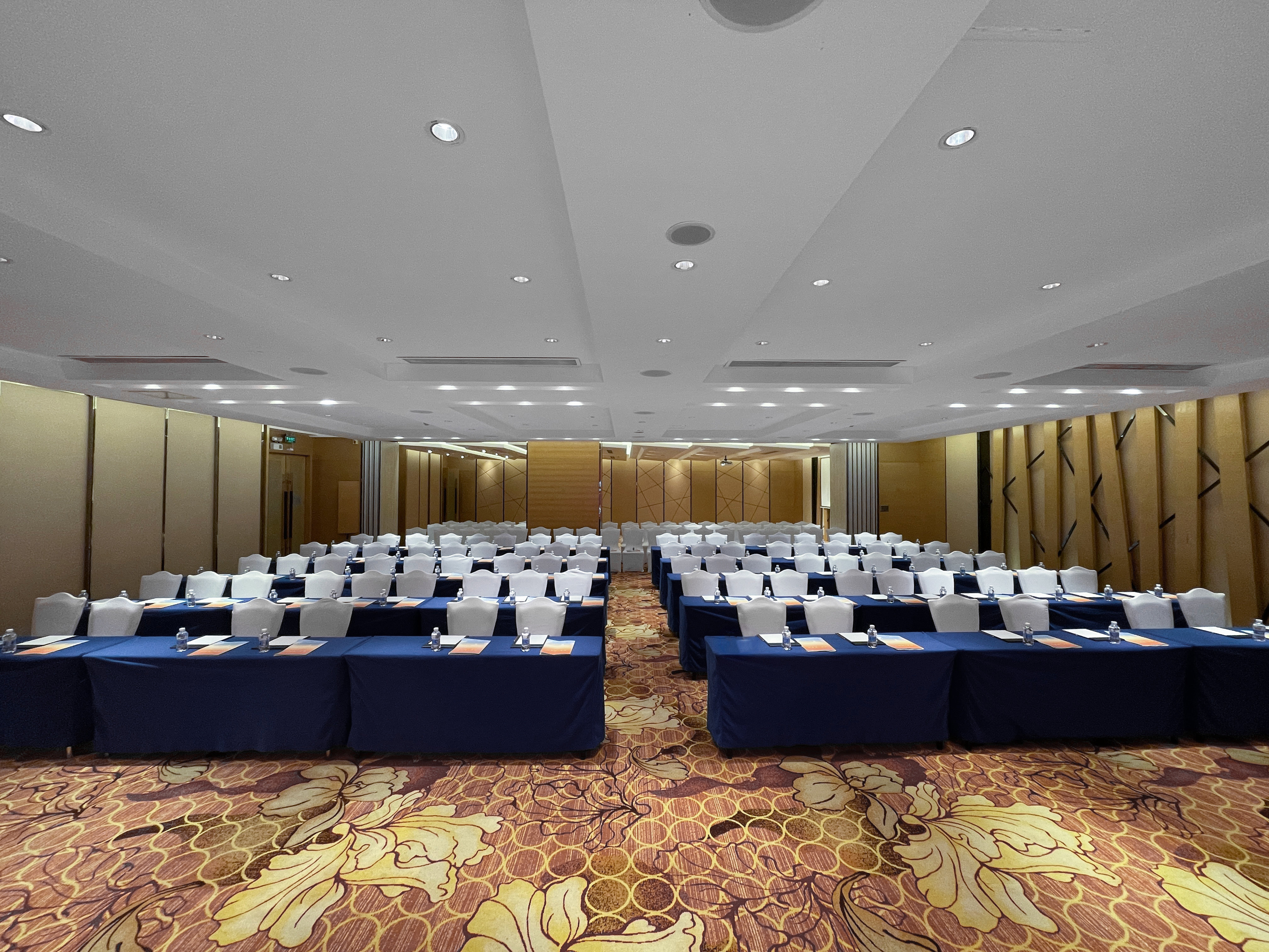 Crowne Plaza Shenzhen Longgang City Centre 41/50