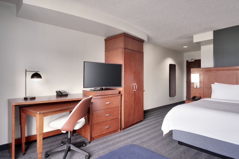 Courtyard Marriott Johnson City 53/59