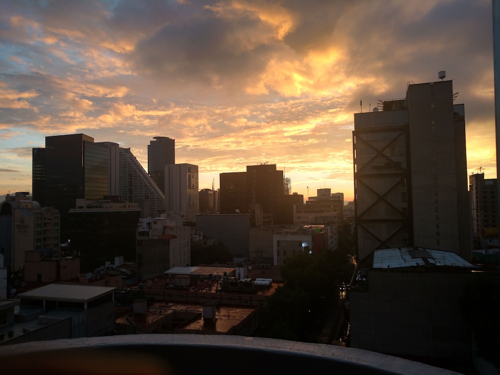 Hotel Century Reforma 58/60