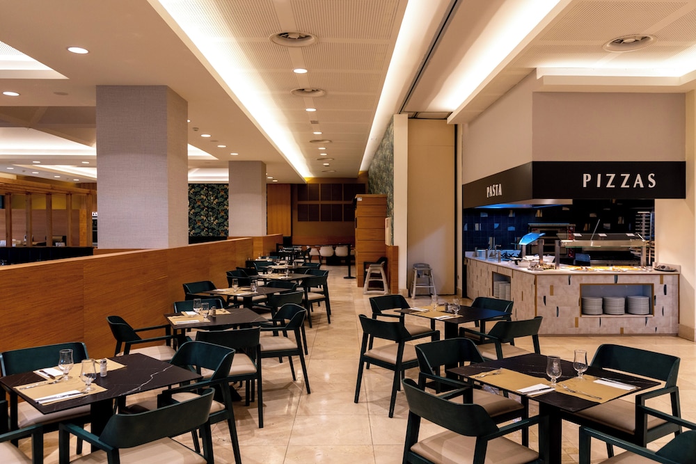 Puerto Antilla Grand Hotel 32/40