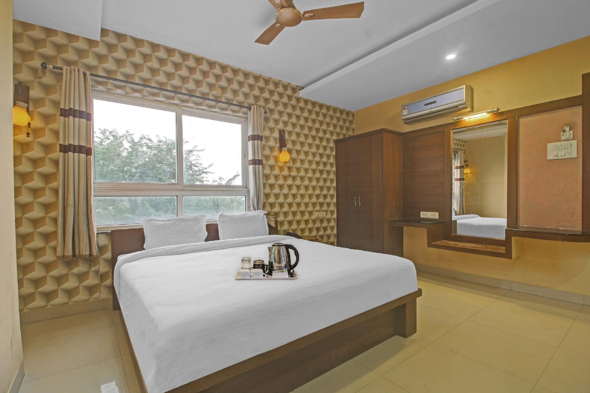 Collection O Hotel Regal Near ISKON TEMPLE , ABIDS 26/55