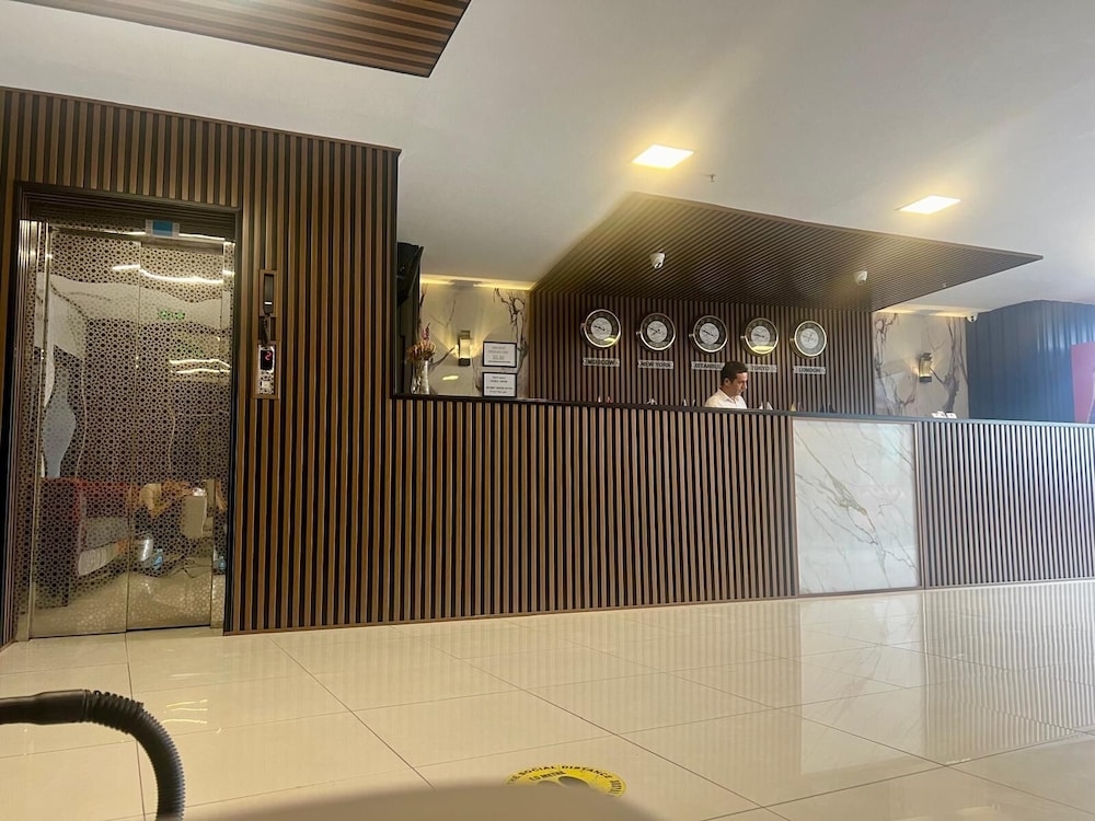 E5 Park Hotel 6/41