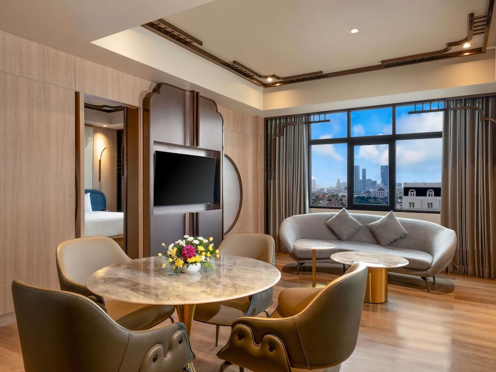 Mercure Surabaya Grand Mirama 56/81