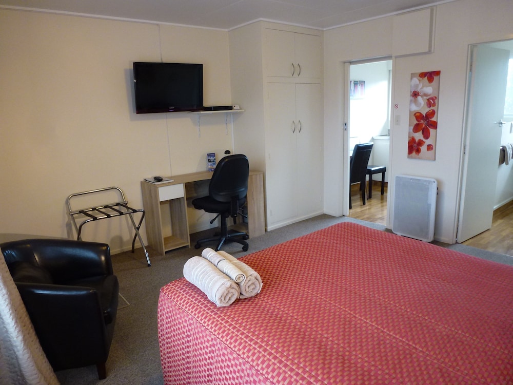 Asure Adcroft Motel 10/61