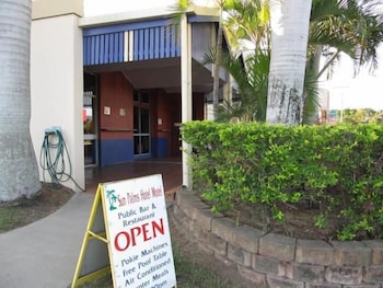 SUN PALMS MOTEL 6/67