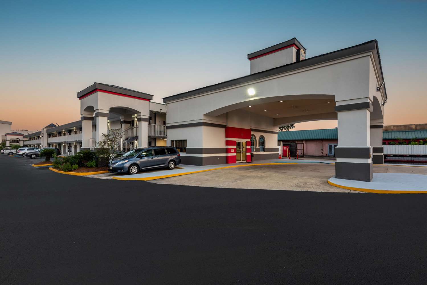 Super 8 by Wyndham Baton Rouge/I-10 27/31