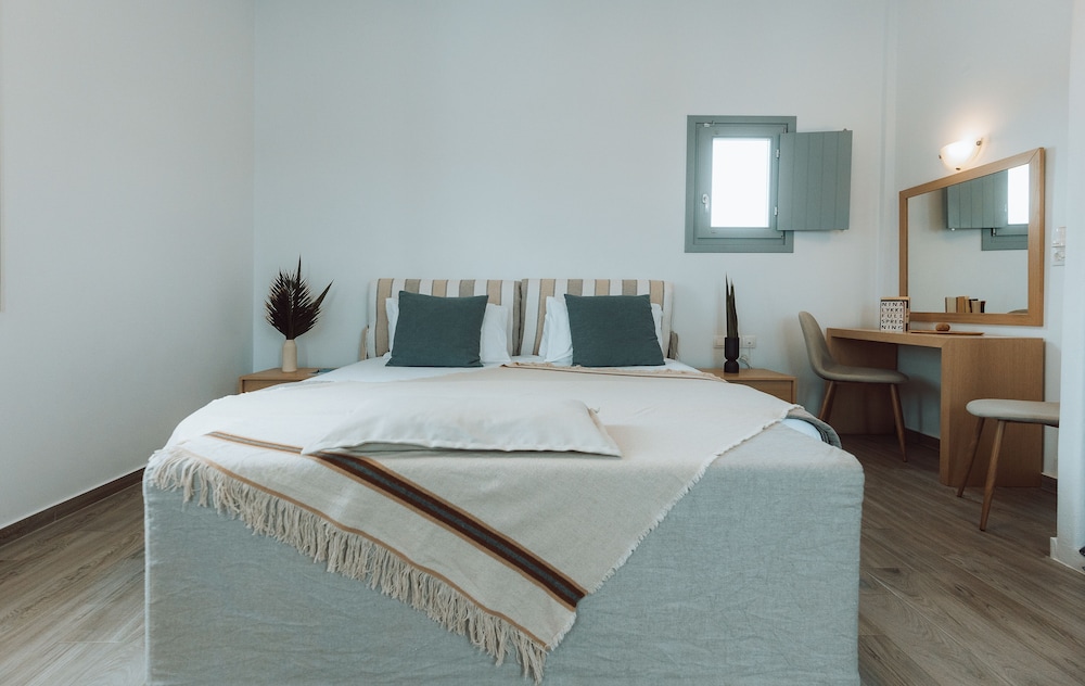 COMFORT, SUITE, SEA VIEW, BALCONY