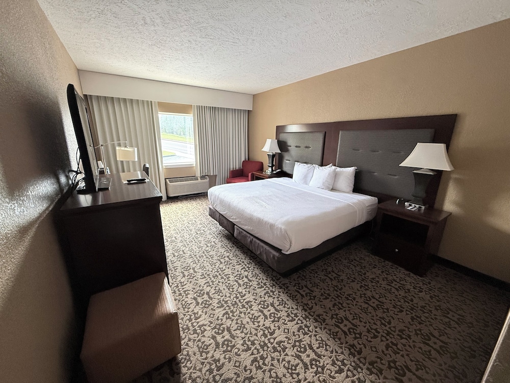 ROOM, KING BED