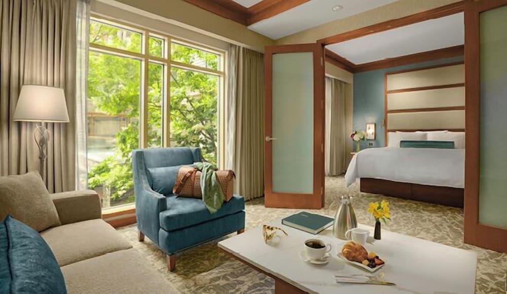 The Lodge at Turning Stone Resort Casino 13/13