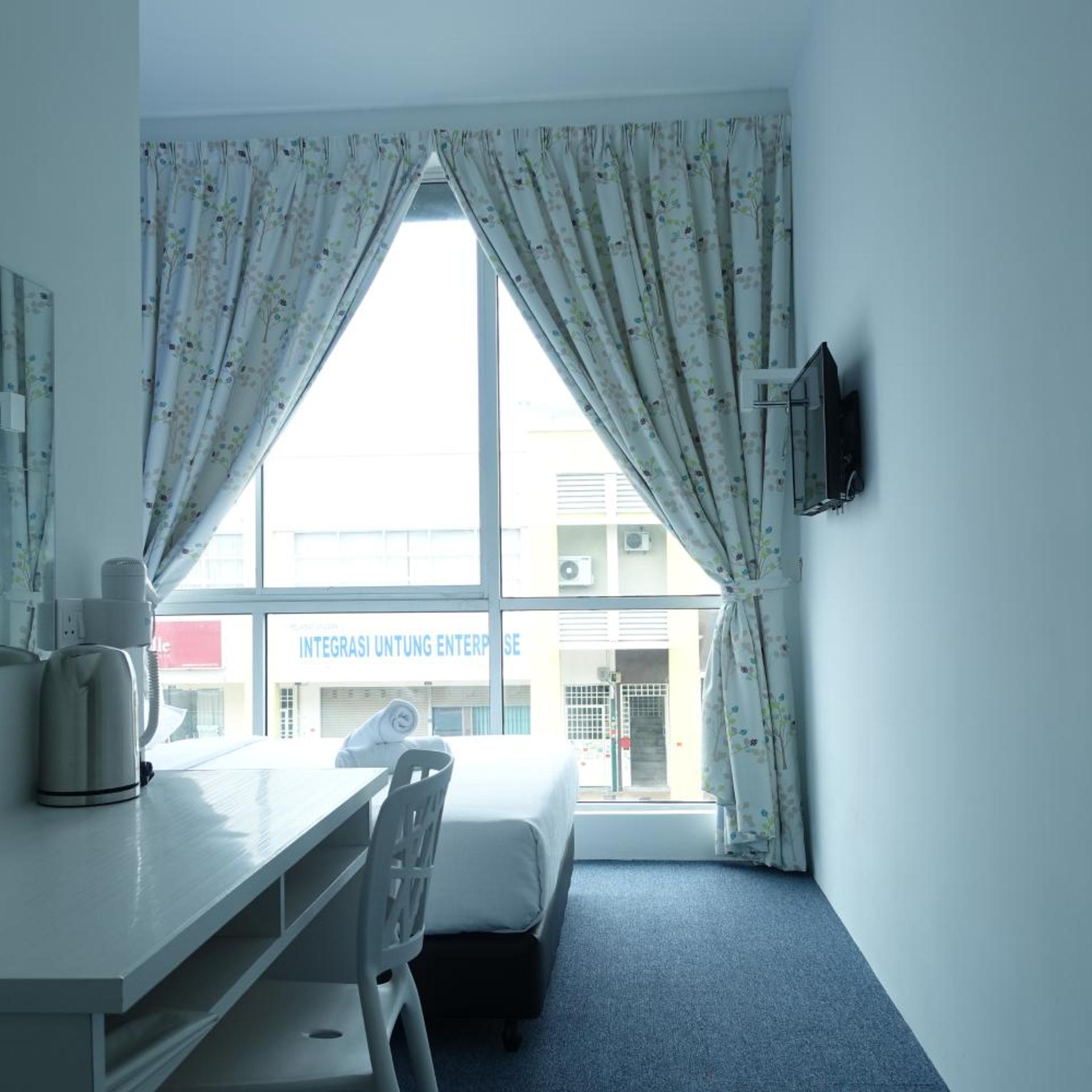 Lodge 10 Hotel 23/26