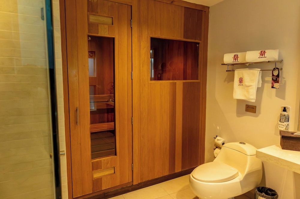 Maria Condesa Boutique Hotel 49/50