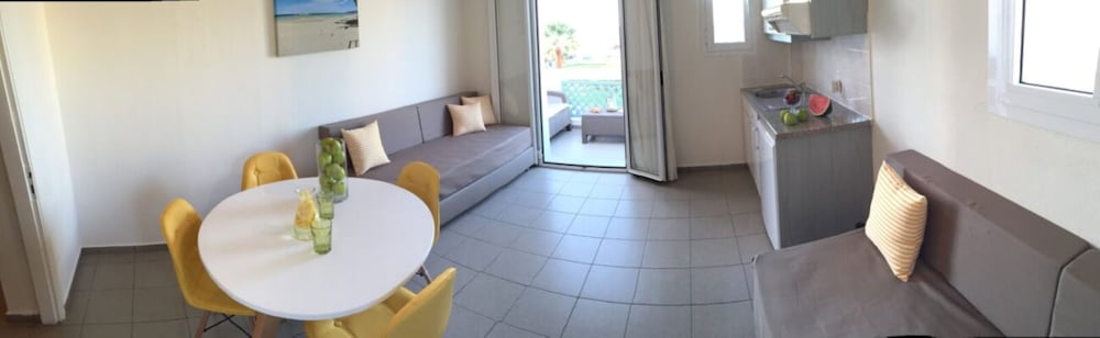 Windmill Beach Apartments 26/34