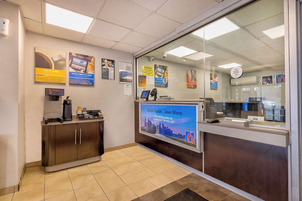Motel6 Villa Park, IL - Chicago West 14/65