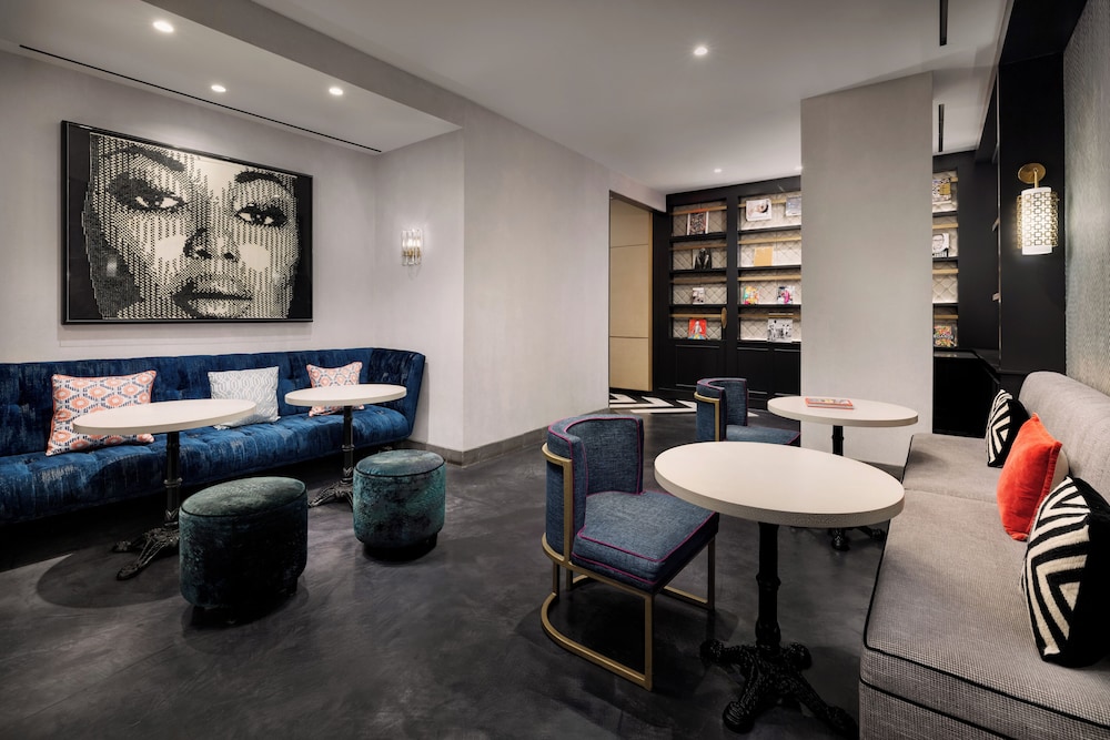 Hotel 57 27/50