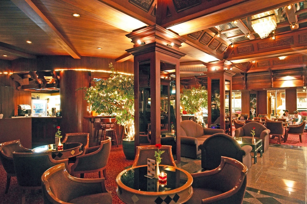 Bangkok Palace Hotel 62/75