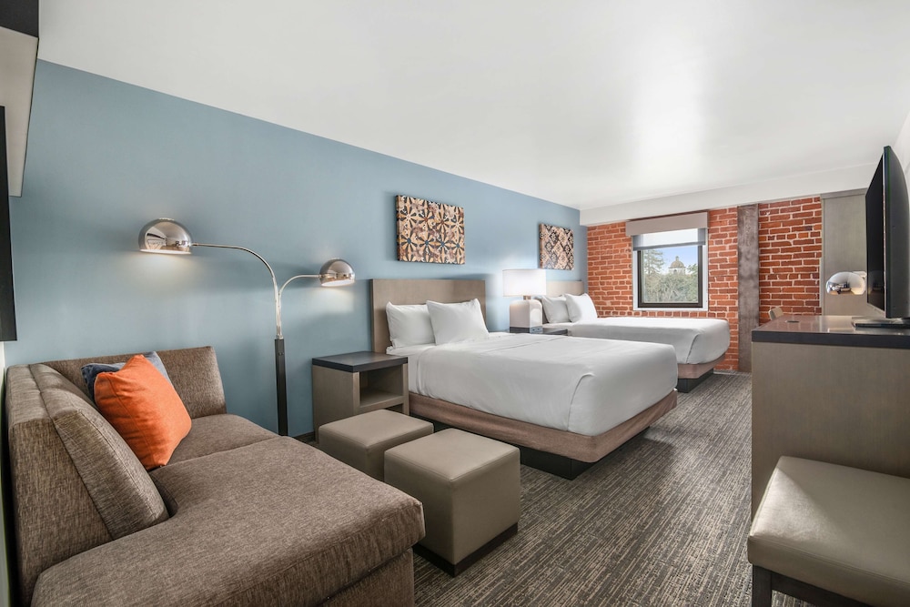 ROOM, 2 QUEEN BEDS, ACCESSIBLE
