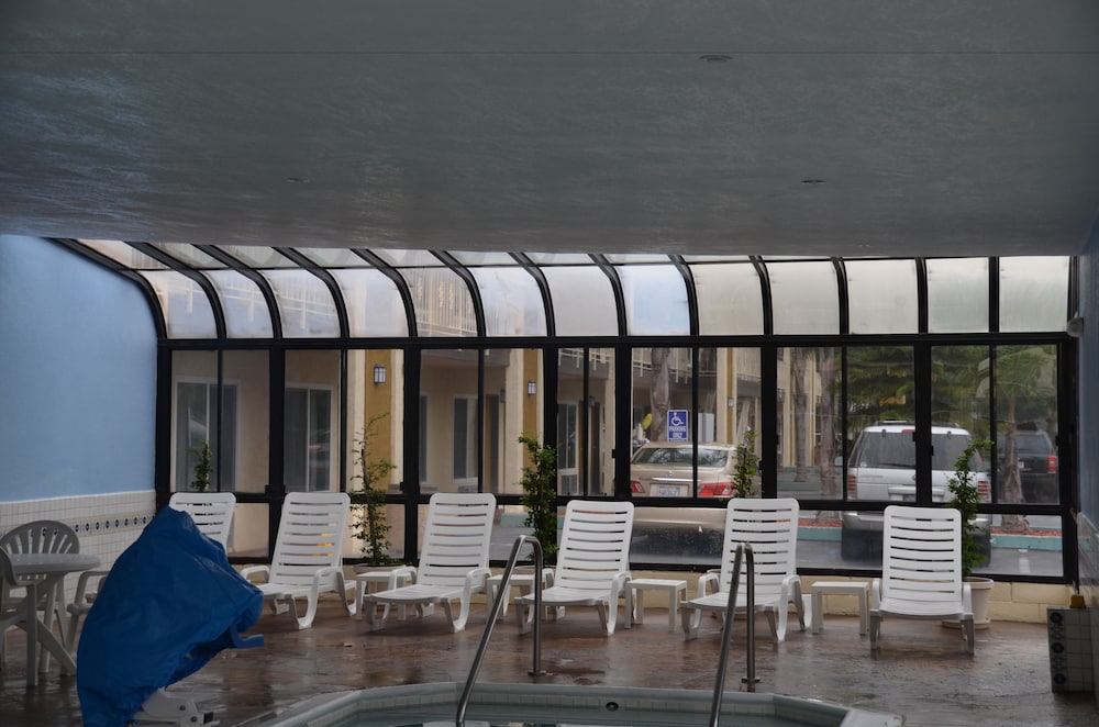 Beach Side Inn Anaheim 12/24