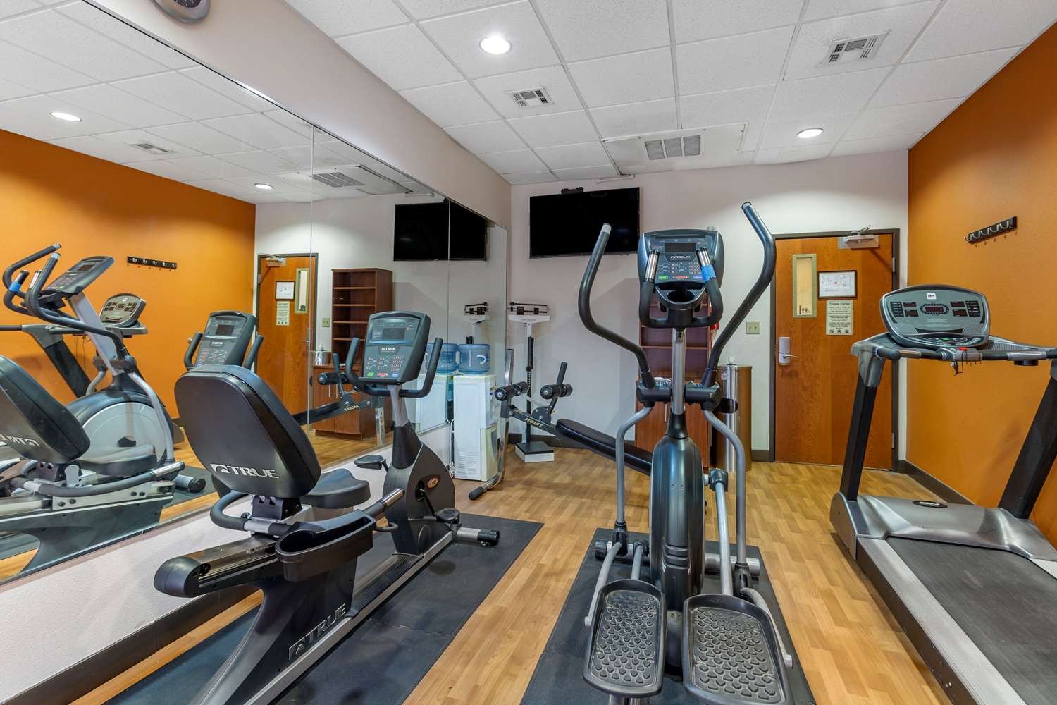 Comfort Suites Hobbs 19/46