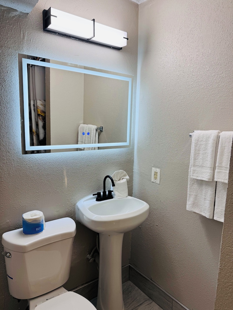 Midtown Inn 54/54