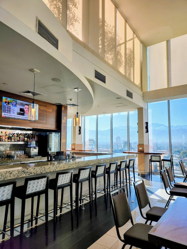 Hyatt Place Santiago Vitacura 39/56