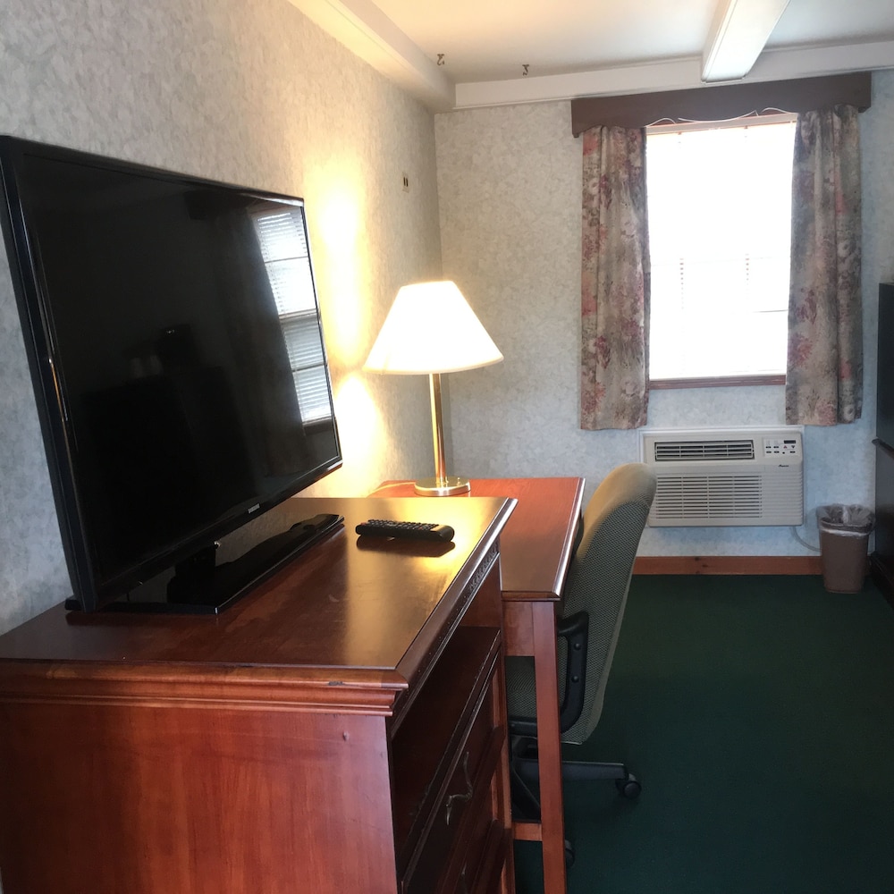 Stonybrook Motel & Lodge 38/59