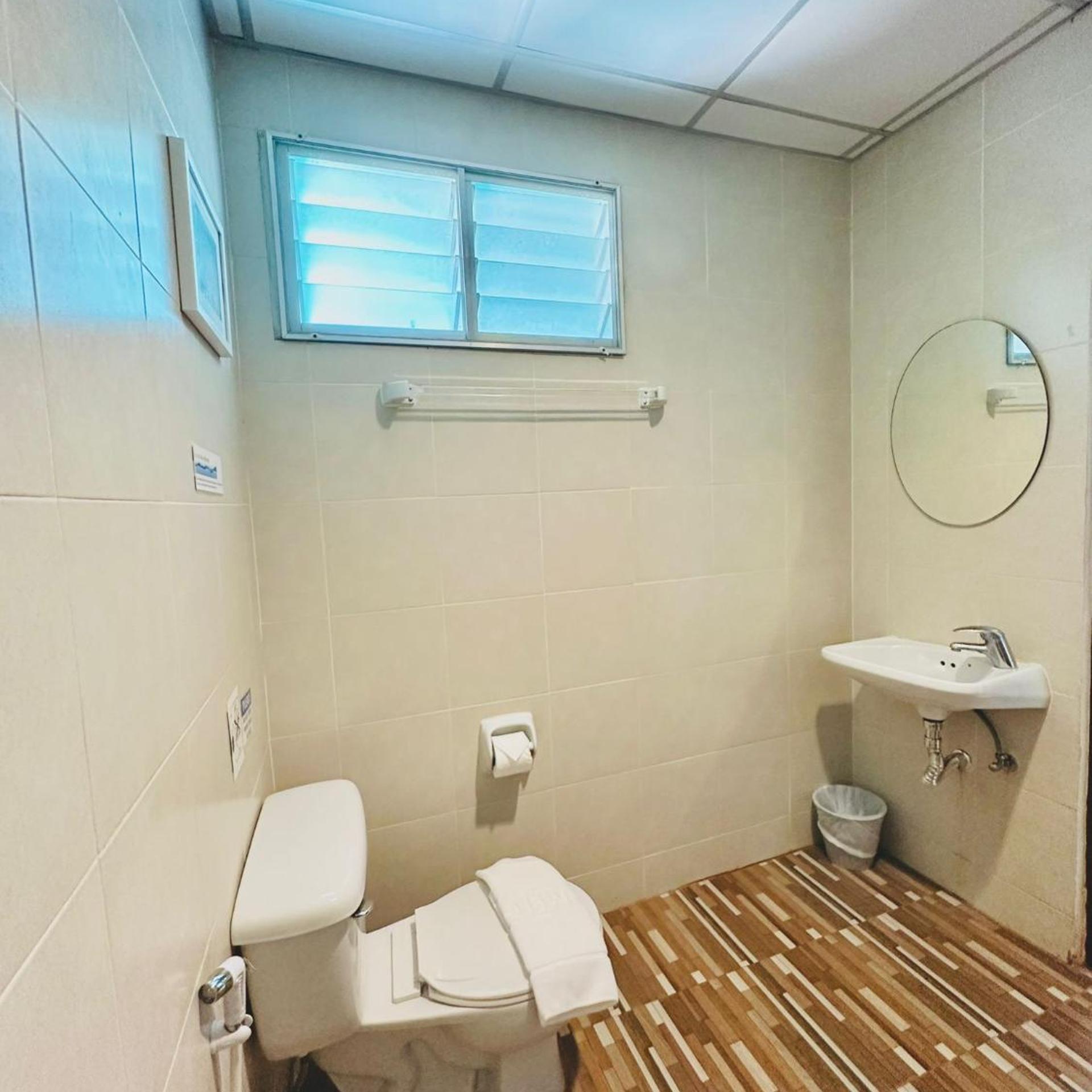 Cokoon Deva Patong Hotel 37/38