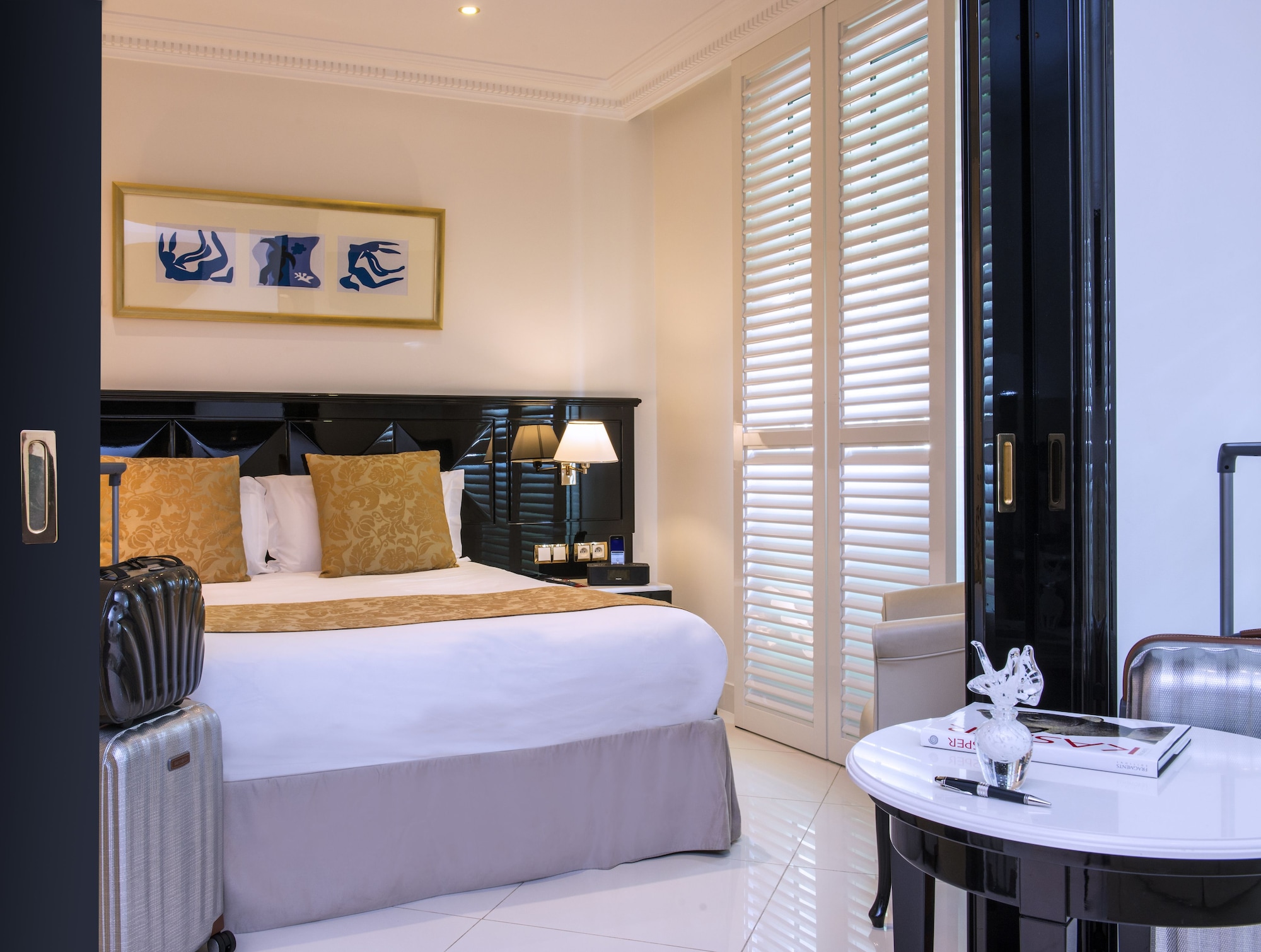 Junior Suite, Queen Bed, Sofa
