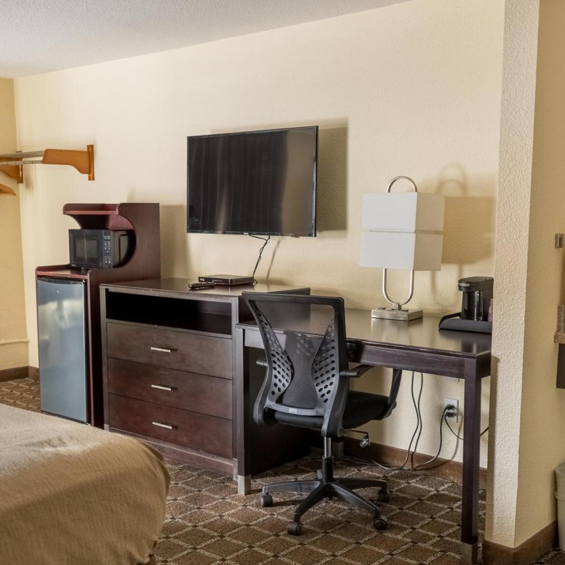 Oregon Trail Inn and Suites 27/50