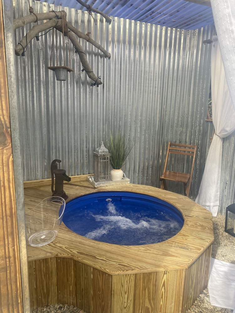 Hacienda Tres Casitas 26/50