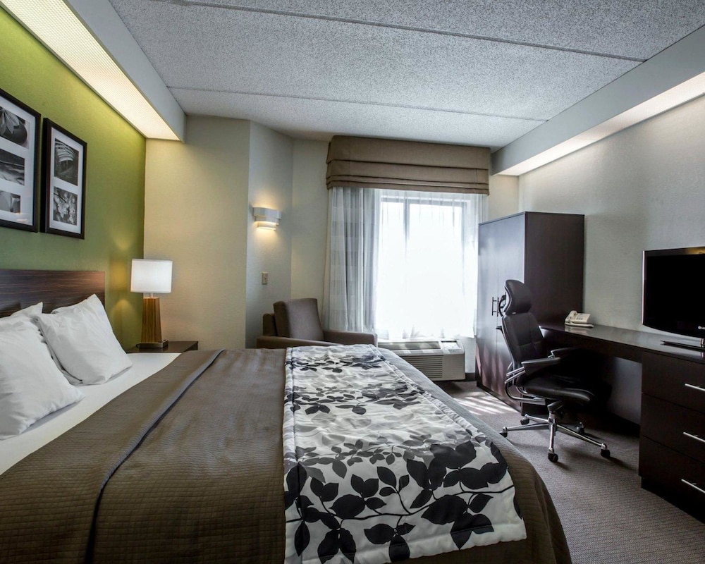 Clarion Pointe Sevierville-Pigeon Forge 16/43