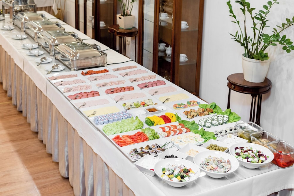 restaurant cafeteria