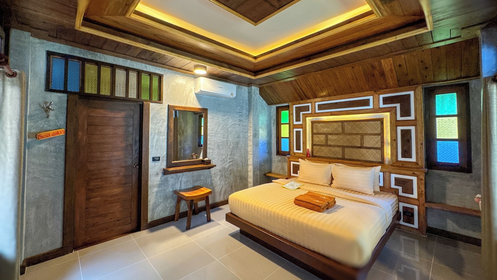 Phi Phi Relax Beach Resort 30/71