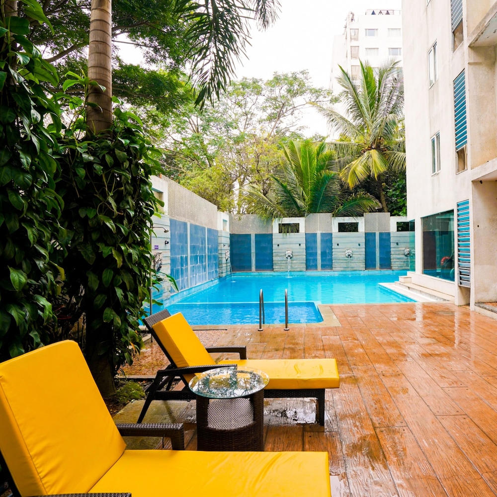 BloomSuites Electronics City (ex. Golden Tulip Hotel Bangalore Electronic City) 39/42