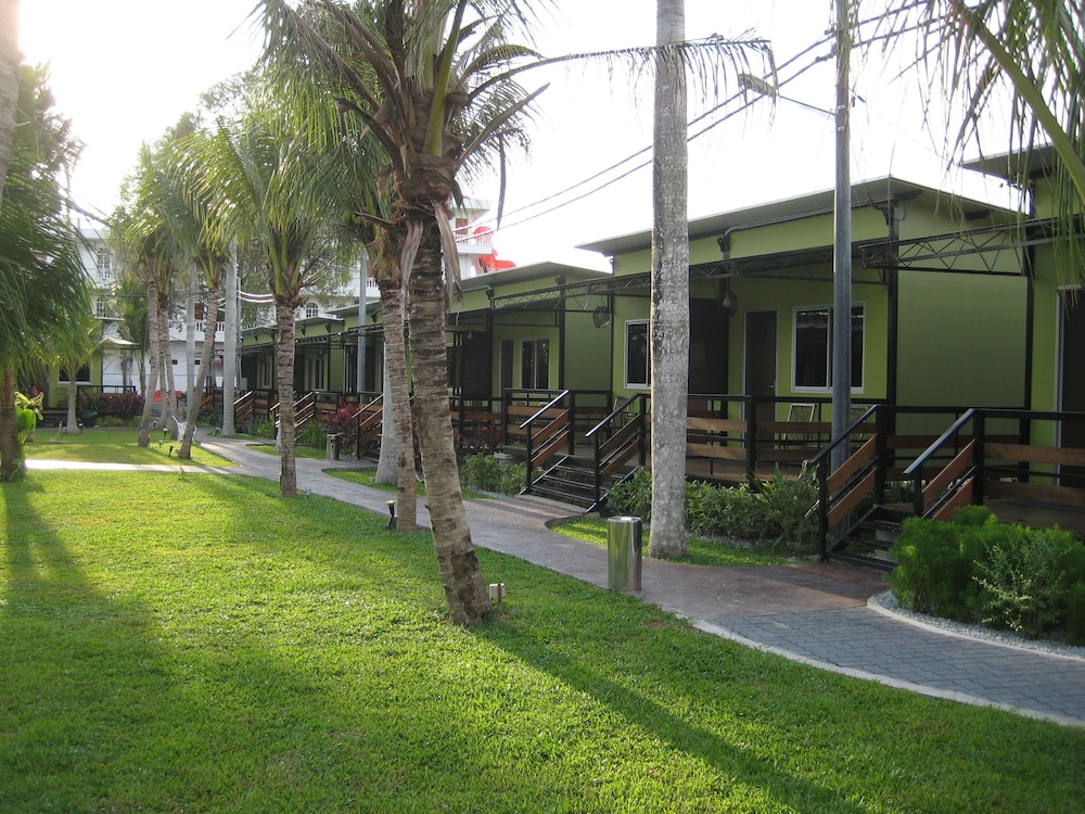 Casa Fina Fine Homes 56/66