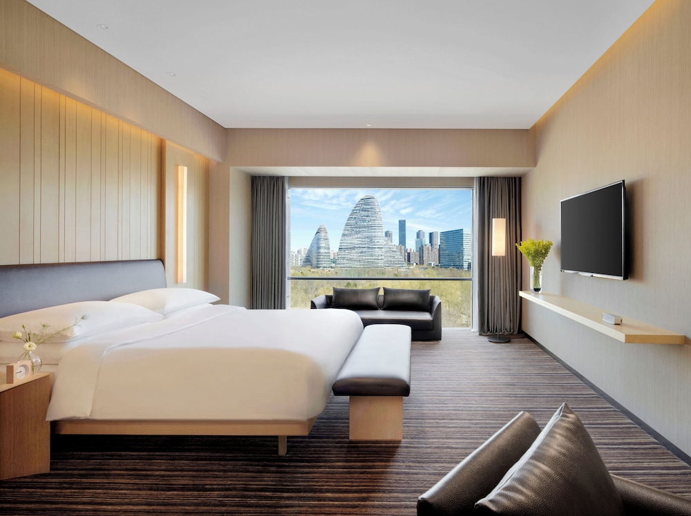 Regency, Family Suite, King Bed